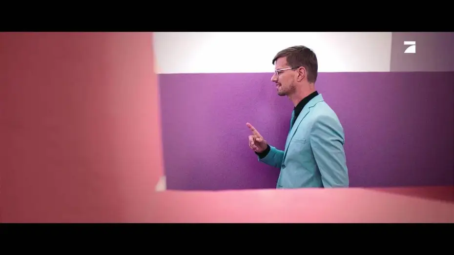 Video for the series Wer stiehlt mir die Show? — Teaser "Wer stiehlt mir die Show?" mit Joko Winterscheidt (ab 5. Januar 2021, ProSieben)