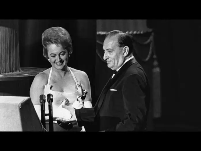 Видео к сериалу The Oscars — "Lawrence of Arabia" winning Best Picture