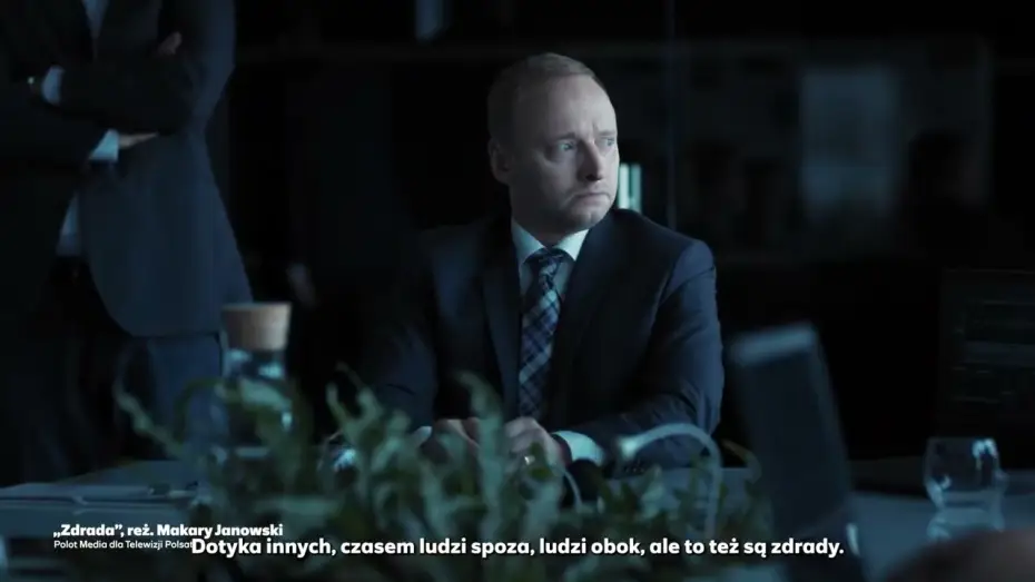Video for the series Zdrada — Kim jest Hubert Czarciński? Zdradza nam Piotr Polk - odtwórca tej roli w nowym serialu "Zdrada".