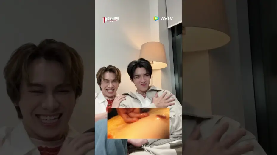 Video for the series Top Form — [Reaction] Top Form กอดกันมั้ย นายตัวท็อป | สมาร์ท-บูม กับซีนน้ำผึ้งในตำนานของตัวเองจะเป็นยังไง!?