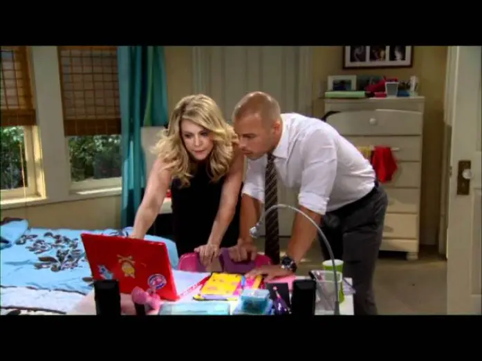 Видео к сериалу Melissa & Joey — Melissa & Joey: Season One, Part One DVD Trailer