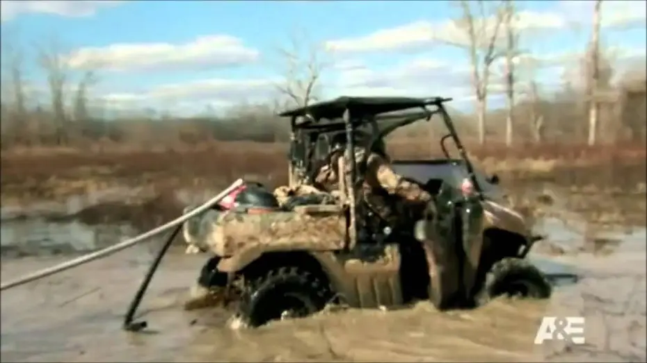 Видео к сериалу Duck Dynasty — Duck Dynasty Plan Bee Compilation