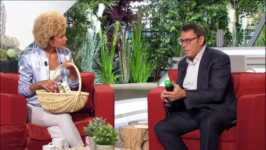 Video for the series Amanda — Quels sont les meilleurs produits et compléments détox ? Amanda (France 2)