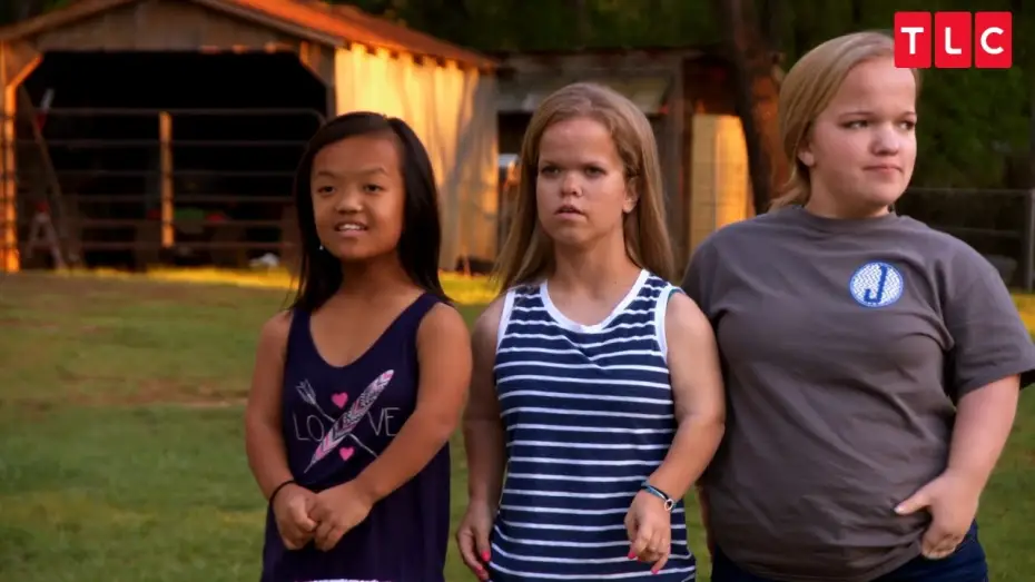 Видео к сериалу 7 Little Johnstons — Get A First Look At The New Season of 7 Little Johnstons!