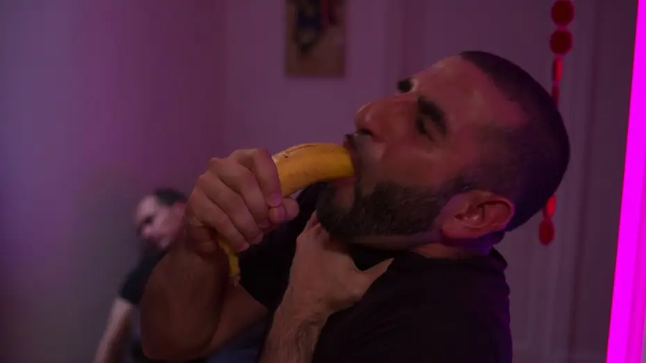 Video for the series Bref — [BONUS] Bref. Le bêtisier de la série.