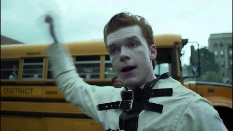 Video for the series Gotham — GOTHAM S02E02 CLIP - The Bus Scene