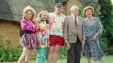 Backdrop for the TV series "Keeping Up Appearances" #1542241
