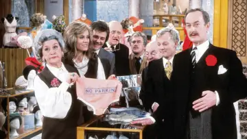 Backdrop к сериалу "Are You Being Served?" #1451985