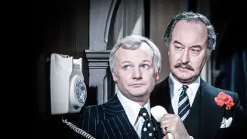 Backdrop к сериалу "Are You Being Served?" #1451991