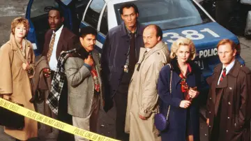 Backdrop к сериалу "NYPD Blue" #1253124