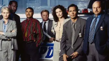 Backdrop к сериалу "NYPD Blue" #1253127