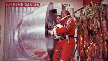 Backdrop к сериалу "Space: 1999" #1377673