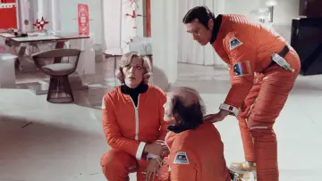 Backdrop к сериалу "Space: 1999" #1377675