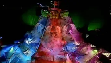 Backdrop for the TV series "Nickelodeon GUTS" #1659641