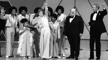 Backdrop for the TV series "The Carol Burnett Show" #1320842