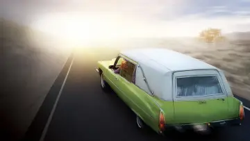 Backdrop к сериалу "Six Feet Under" #1299230