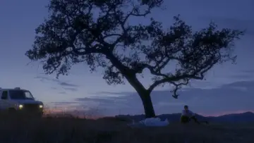 Backdrop к сериалу "Six Feet Under" #1299259