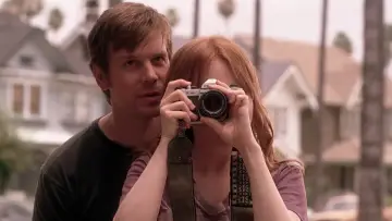 Backdrop к сериалу "Six Feet Under" #1299270