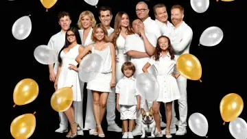 Backdrop к сериалу "Modern Family" #1318230