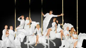 Backdrop к сериалу "Modern Family" #1318275