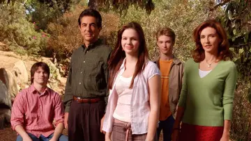 Backdrop for the TV series "Joan of Arcadia" #1377982