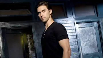 Backdrop for the TV series "Heroes" #1257491