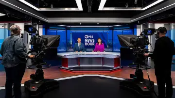 Backdrop for the TV series "PBS News Hour" #1224640