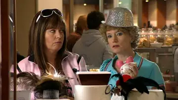 Backdrop for the TV series "Kath & Kim" #1885866