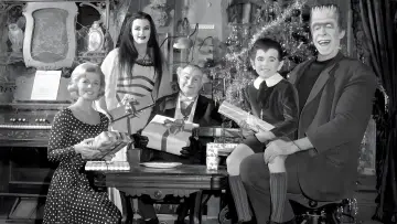 Backdrop к сериалу "The Munsters" #1358362