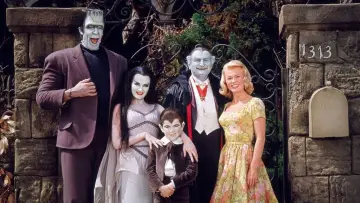 Backdrop к сериалу "The Munsters" #1358366