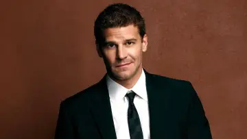 Backdrop к сериалу "Bones" #1241198