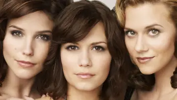 Backdrop к сериалу "One Tree Hill" #1318370