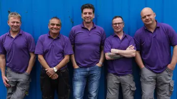 Backdrop for the TV series "DIY SOS" #1440471