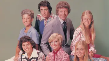 Backdrop к сериалу "The Brady Bunch" #1388294