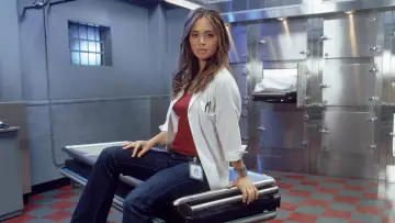 Backdrop к сериалу "Tru Calling" #1397378