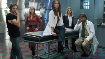 Backdrop к сериалу "Tru Calling" #1397380