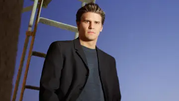 Backdrop к сериалу "Angel" #1293221