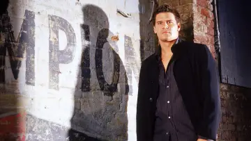 Backdrop к сериалу "Angel" #1293229