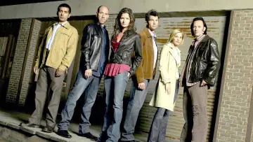 Backdrop к сериалу "Crossing Jordan" #1269495