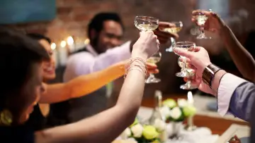 Backdrop к сериалу "Come Dine with Me" #1315287