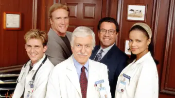Backdrop к сериалу "Diagnosis: Murder" #1276019