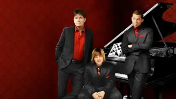 Backdrop к сериалу "Two and a Half Men" #1249461