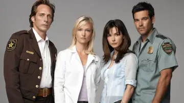 Backdrop for the TV series "Invasion" #1543473
