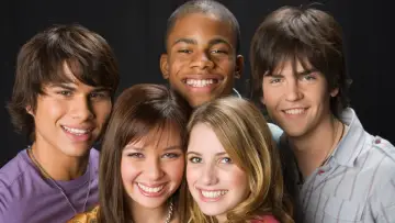 Backdrop for the TV series "Unfabulous" #1784853