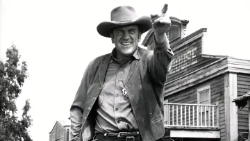 Backdrop к сериалу "Gunsmoke" #1337429