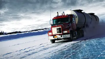 Backdrop for the TV series "Ice Road Truckers" #1444775