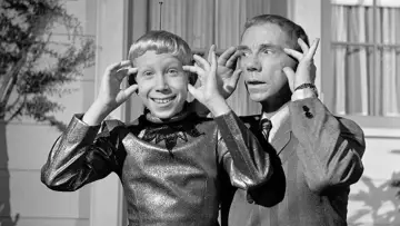 Backdrop к сериалу "My Favorite Martian" #1391018