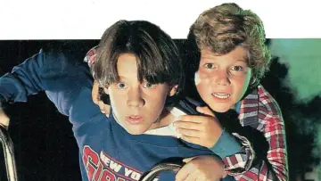 Backdrop for the TV series "Eerie, Indiana" #1691413