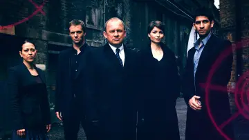 Backdrop к сериалу "Spooks" #1324735