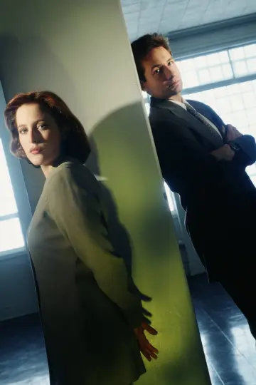 Poster к сериалу "The X-Files" #1251050
